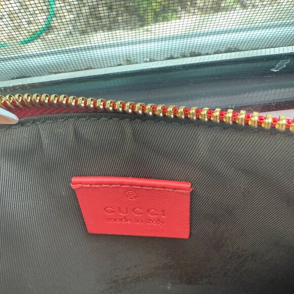 Gucci Supreme Canvas Lips Pouch as seen worn by Beyoncé in NYC - Picture 6 of 6